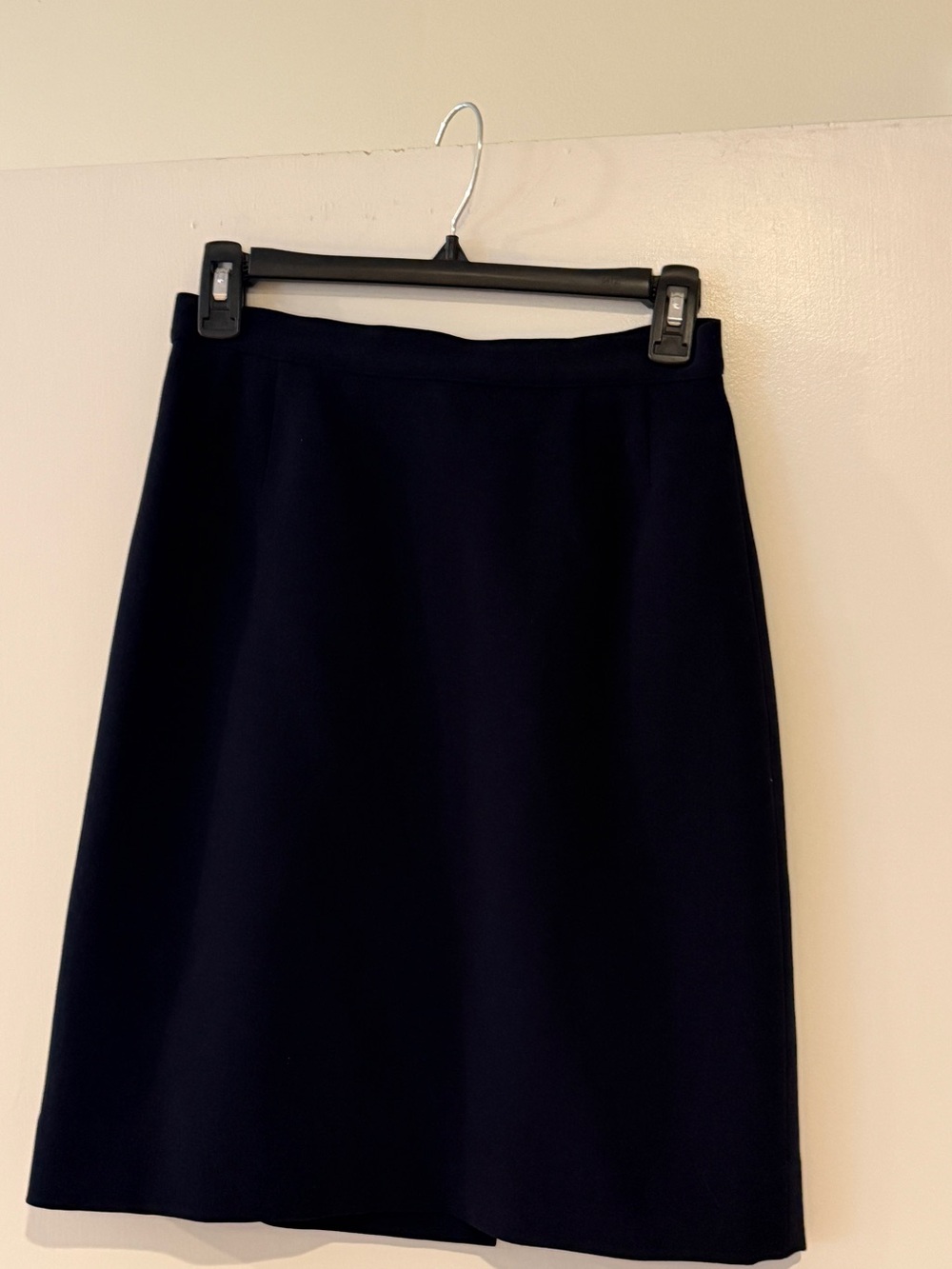 Salvatore Ferragamo Classic navy blue  A-Line Women's Skirt. Size 40